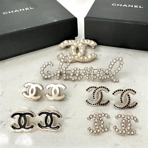 oliver's selling chanel purses|selling Chanel jewelry.